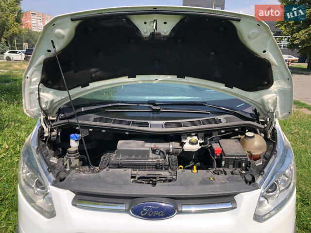 Белый Форд Транзит Кастом, объемом двигателя 2.2 л и пробегом 415 тыс. км за 11400 $, фото 5 на Automoto.ua