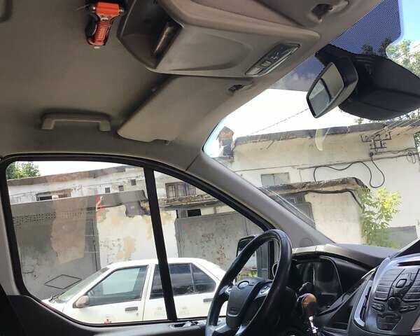 Білий Форд Транзит Кастом, об'ємом двигуна 2.2 л та пробігом 305 тис. км за 9700 $, фото 19 на Automoto.ua