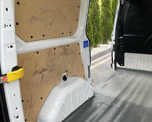 Білий Форд Транзит Кастом, об'ємом двигуна 2 л та пробігом 269 тис. км за 11699 $, фото 17 на Automoto.ua