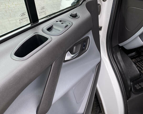 Білий Форд Транзит Кастом, об'ємом двигуна 2 л та пробігом 269 тис. км за 11699 $, фото 25 на Automoto.ua