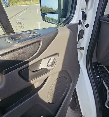 Белый Форд Транзит Кастом, объемом двигателя 2 л и пробегом 216 тыс. км за 9998 $, фото 14 на Automoto.ua