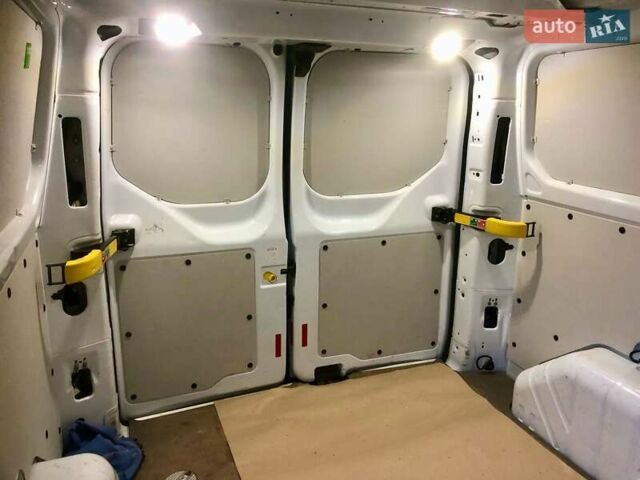 Белый Форд Транзит Кастом, объемом двигателя 2 л и пробегом 143 тыс. км за 18500 $, фото 5 на Automoto.ua