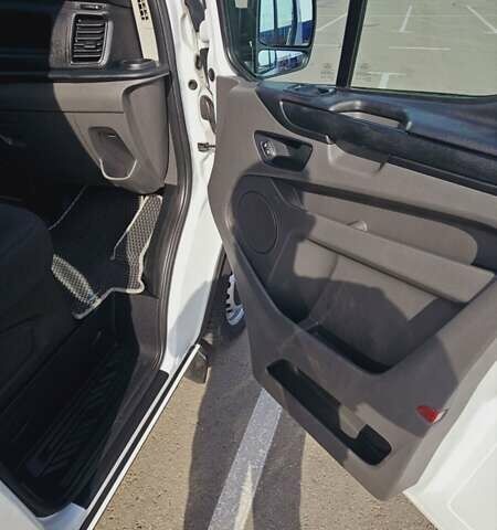 Белый Форд Транзит Кастом, объемом двигателя 2 л и пробегом 216 тыс. км за 9998 $, фото 11 на Automoto.ua