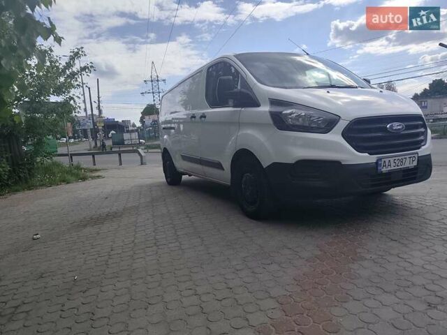 Белый Форд Транзит Кастом, объемом двигателя 2 л и пробегом 380 тыс. км за 10200 $, фото 3 на Automoto.ua