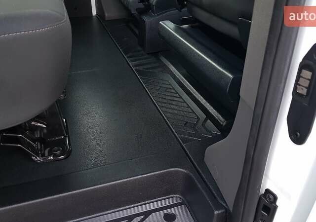 Форд Транзит Кастом 2019 в Виннице на Automoto.ua Белый Форд Транзит Кастом, объемом двигателя 2 л и пробегом 185 тыс. км за 18900 $, фото 49 на Automoto.ua