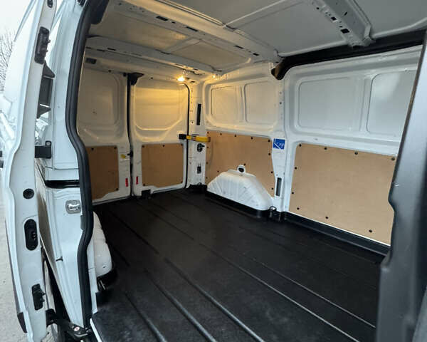 Белый Форд Транзит Кастом, объемом двигателя 2 л и пробегом 240 тыс. км за 15950 $, фото 30 на Automoto.ua