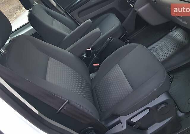 Форд Транзит Кастом 2019 в Виннице на Automoto.ua Белый Форд Транзит Кастом, объемом двигателя 2 л и пробегом 185 тыс. км за 18900 $, фото 41 на Automoto.ua