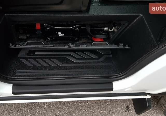 Форд Транзит Кастом 2019 в Виннице на Automoto.ua Белый Форд Транзит Кастом, объемом двигателя 2 л и пробегом 185 тыс. км за 18900 $, фото 44 на Automoto.ua