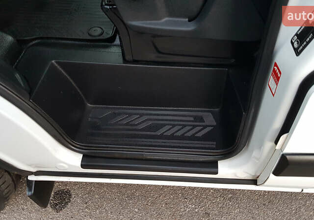 Форд Транзит Кастом 2019 в Виннице на Automoto.ua Белый Форд Транзит Кастом, объемом двигателя 2 л и пробегом 185 тыс. км за 18900 $, фото 37 на Automoto.ua