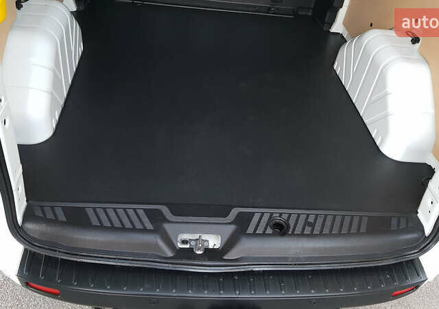 Форд Транзит Кастом 2019 в Виннице на Automoto.ua Белый Форд Транзит Кастом, объемом двигателя 2 л и пробегом 185 тыс. км за 18900 $, фото 59 на Automoto.ua