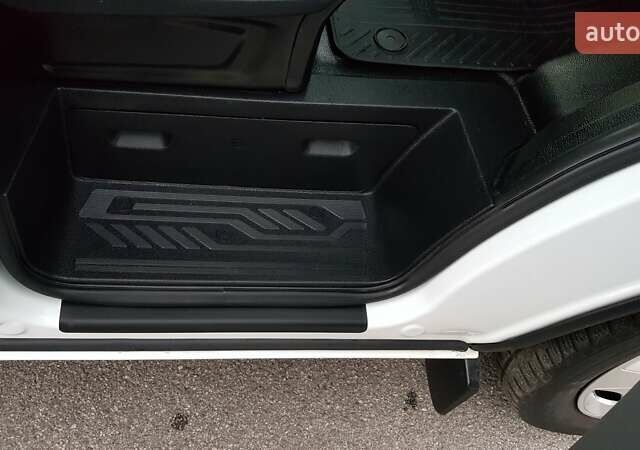 Форд Транзит Кастом 2019 в Виннице на Automoto.ua Белый Форд Транзит Кастом, объемом двигателя 2 л и пробегом 185 тыс. км за 18900 $, фото 45 на Automoto.ua