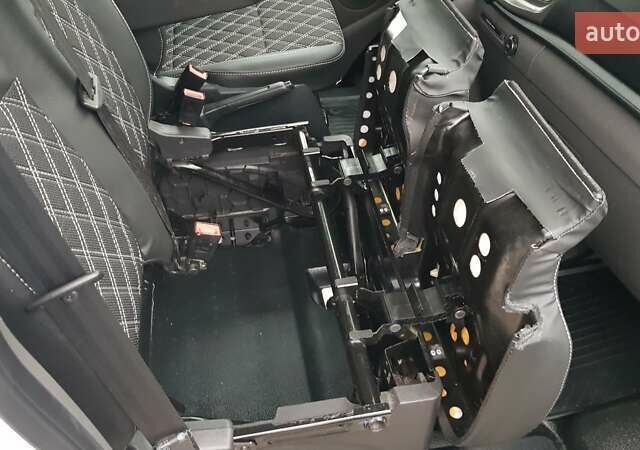 Белый Форд Транзит Кастом, объемом двигателя 2 л и пробегом 145 тыс. км за 16900 $, фото 40 на Automoto.ua