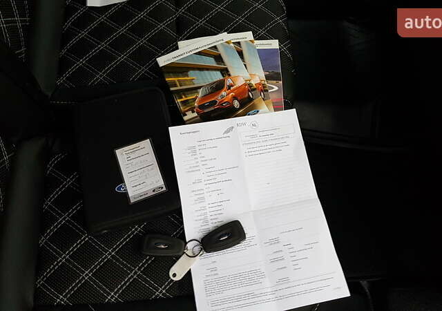 Белый Форд Транзит Кастом, объемом двигателя 2 л и пробегом 145 тыс. км за 16900 $, фото 6 на Automoto.ua