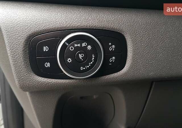 Белый Форд Транзит Кастом, объемом двигателя 2 л и пробегом 145 тыс. км за 16900 $, фото 15 на Automoto.ua