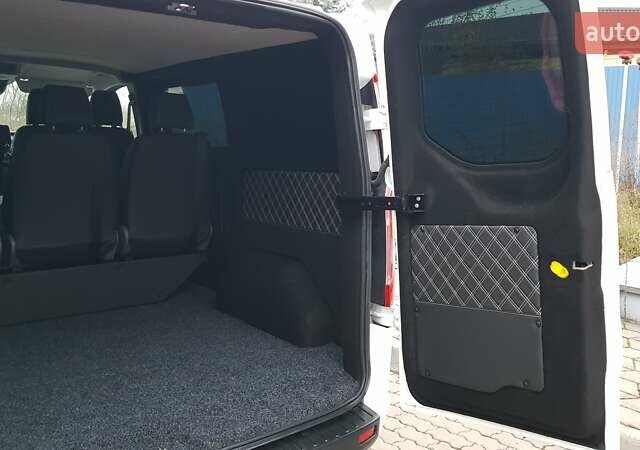 Белый Форд Транзит Кастом, объемом двигателя 2 л и пробегом 145 тыс. км за 16900 $, фото 51 на Automoto.ua