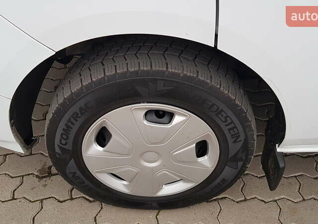 Белый Форд Транзит Кастом, объемом двигателя 2 л и пробегом 145 тыс. км за 16900 $, фото 66 на Automoto.ua