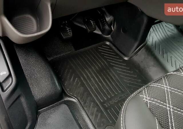 Белый Форд Транзит Кастом, объемом двигателя 2 л и пробегом 145 тыс. км за 16900 $, фото 36 на Automoto.ua