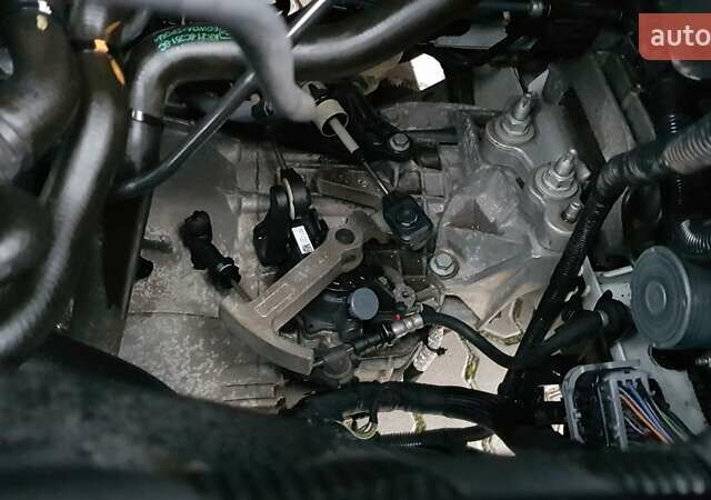 Белый Форд Транзит Кастом, объемом двигателя 2 л и пробегом 145 тыс. км за 16900 $, фото 57 на Automoto.ua