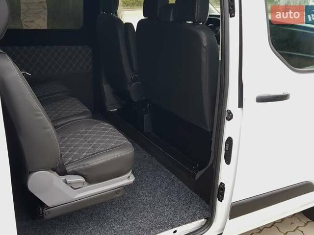 Белый Форд Транзит Кастом, объемом двигателя 2 л и пробегом 145 тыс. км за 16900 $, фото 46 на Automoto.ua