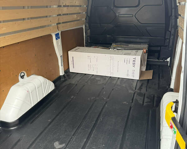 Белый Форд Транзит Кастом, объемом двигателя 2 л и пробегом 55 тыс. км за 19600 $, фото 15 на Automoto.ua