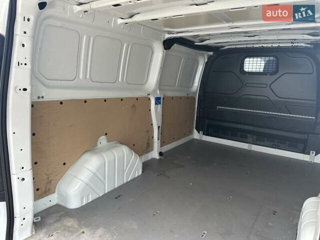 Білий Форд Транзит Кастом, об'ємом двигуна 2 л та пробігом 120 тис. км за 22500 $, фото 10 на Automoto.ua