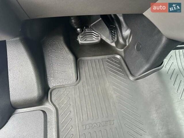 Білий Форд Транзит Кастом, об'ємом двигуна 2 л та пробігом 120 тис. км за 22500 $, фото 26 на Automoto.ua