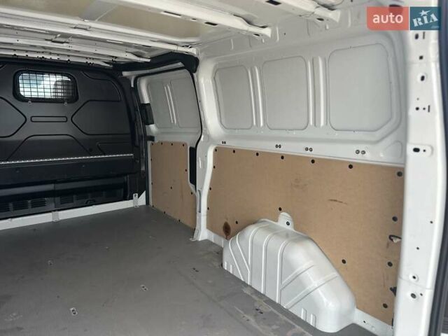 Білий Форд Транзит Кастом, об'ємом двигуна 2 л та пробігом 120 тис. км за 22500 $, фото 11 на Automoto.ua