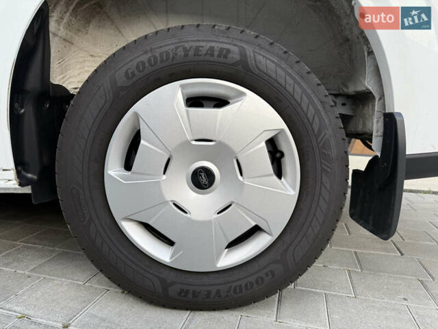 Білий Форд Транзит Кастом, об'ємом двигуна 2 л та пробігом 5 тис. км за 47925 $, фото 23 на Automoto.ua