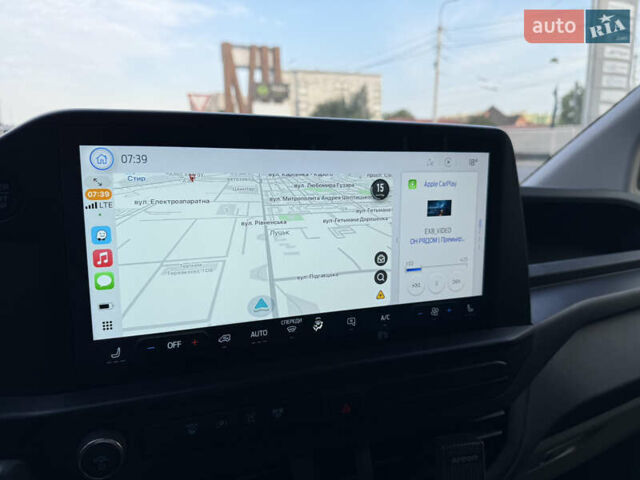 Білий Форд Транзит Кастом, об'ємом двигуна 2 л та пробігом 9 тис. км за 44568 $, фото 43 на Automoto.ua