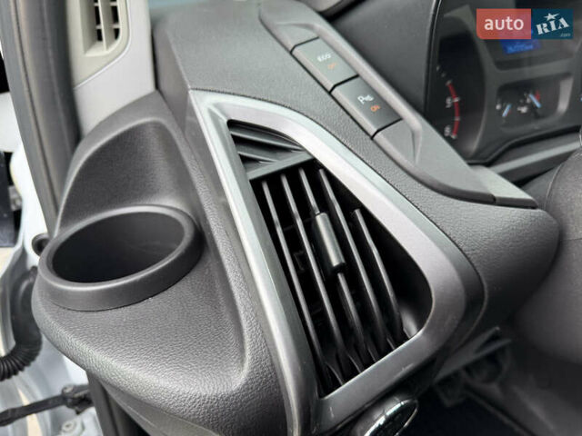 Форд Транзит Кастом 2012 у Ковель на Automoto.ua Білий Форд Транзит Кастом, об'ємом двигуна 2.2 л та пробігом 366 тис. км за 12800 $, фото 69 на Automoto.ua