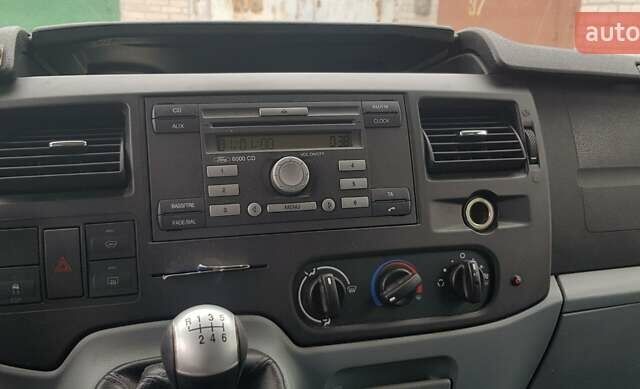 Білий Форд Транзит Кастом, об'ємом двигуна 2.2 л та пробігом 422 тис. км за 14600 $, фото 9 на Automoto.ua