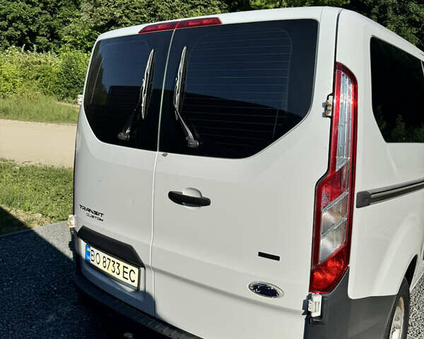 Білий Форд Транзит Кастом, об'ємом двигуна 2.2 л та пробігом 273 тис. км за 12000 $, фото 6 на Automoto.ua