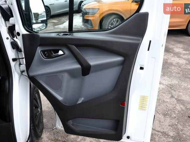 Белый Форд Транзит Кастом, объемом двигателя 2.2 л и пробегом 270 тыс. км за 10500 $, фото 24 на Automoto.ua