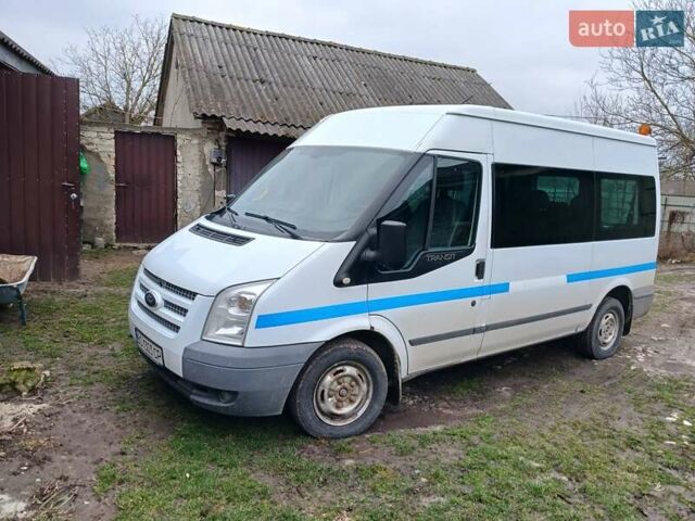 Белый Форд Транзит Кастом, объемом двигателя 0 л и пробегом 210 тыс. км за 12000 $, фото 2 на Automoto.ua