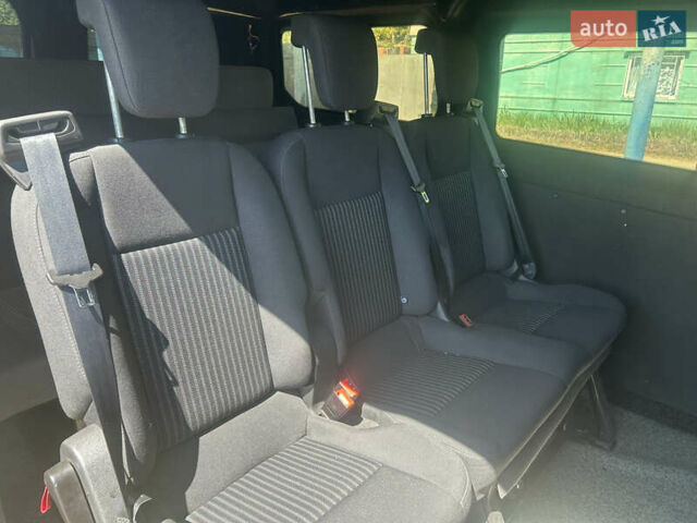 Белый Форд Транзит Кастом, объемом двигателя 2.2 л и пробегом 195 тыс. км за 15000 $, фото 4 на Automoto.ua