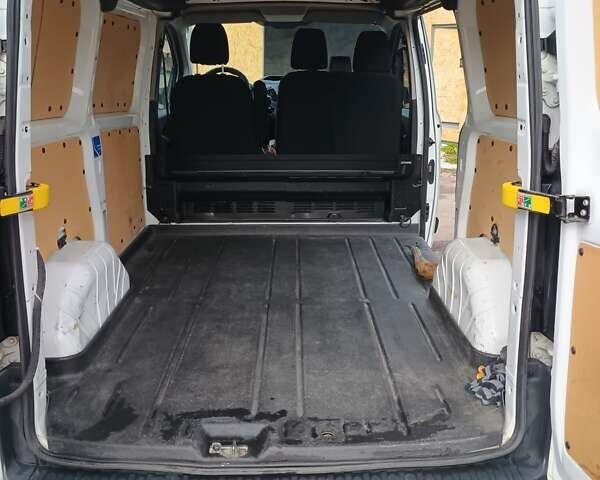 Белый Форд Транзит Кастом, объемом двигателя 2.2 л и пробегом 205 тыс. км за 9900 $, фото 6 на Automoto.ua