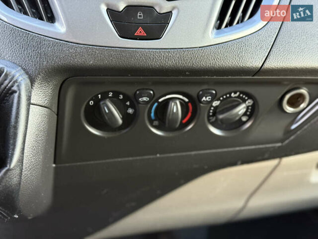 Белый Форд Транзит Кастом, объемом двигателя 2.2 л и пробегом 196 тыс. км за 16800 $, фото 39 на Automoto.ua