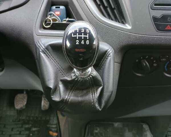 Белый Форд Транзит Кастом, объемом двигателя 2.2 л и пробегом 205 тыс. км за 9900 $, фото 15 на Automoto.ua