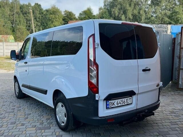 Білий Форд Транзит Кастом, об'ємом двигуна 2.2 л та пробігом 274 тис. км за 12200 $, фото 1 на Automoto.ua