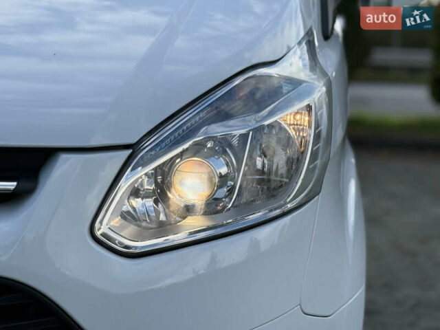 Белый Форд Транзит Кастом, объемом двигателя 2.2 л и пробегом 196 тыс. км за 16800 $, фото 16 на Automoto.ua