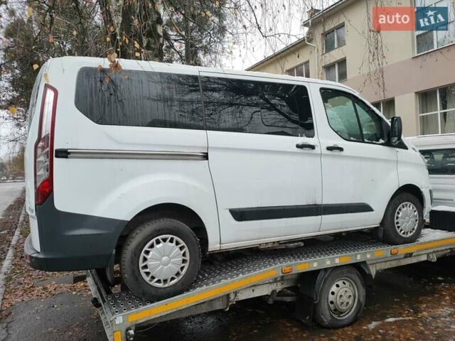 Білий Форд Транзит Кастом, об'ємом двигуна 2.2 л та пробігом 251 тис. км за 10999 $, фото 9 на Automoto.ua