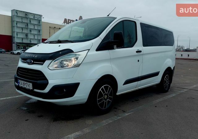 Белый Форд Транзит Кастом, объемом двигателя 2.2 л и пробегом 240 тыс. км за 14000 $, фото 1 на Automoto.ua