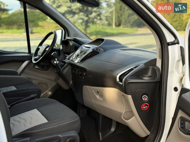 Белый Форд Транзит Кастом, объемом двигателя 2.2 л и пробегом 196 тыс. км за 16800 $, фото 52 на Automoto.ua