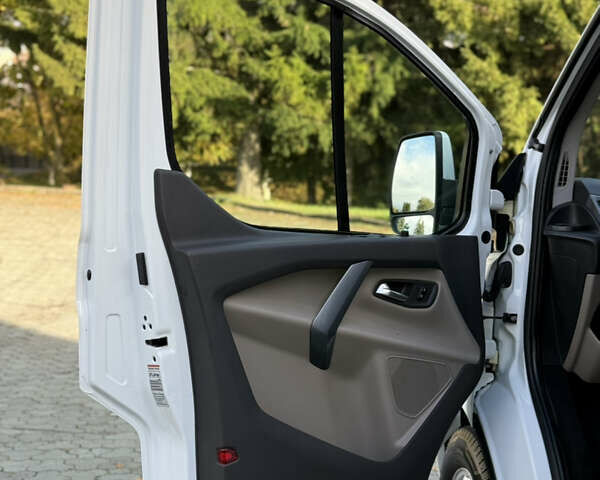 Белый Форд Транзит Кастом, объемом двигателя 2.2 л и пробегом 196 тыс. км за 16800 $, фото 24 на Automoto.ua