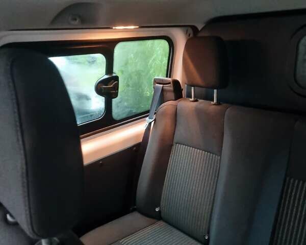 Белый Форд Транзит Кастом, объемом двигателя 2.2 л и пробегом 220 тыс. км за 15000 $, фото 8 на Automoto.ua