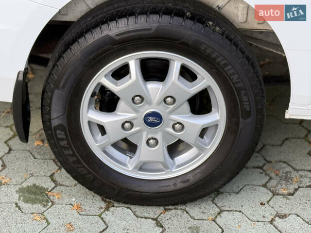 Белый Форд Транзит Кастом, объемом двигателя 2.2 л и пробегом 196 тыс. км за 16800 $, фото 22 на Automoto.ua