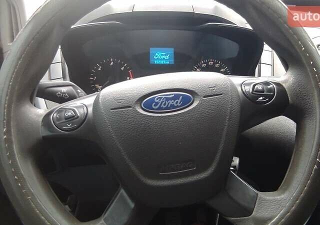 Білий Форд Транзит Кастом, об'ємом двигуна 2.2 л та пробігом 230 тис. км за 14000 $, фото 7 на Automoto.ua