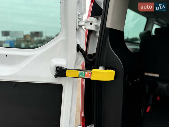 Білий Форд Транзит Кастом, об'ємом двигуна 2.2 л та пробігом 191 тис. км за 16800 $, фото 41 на Automoto.ua