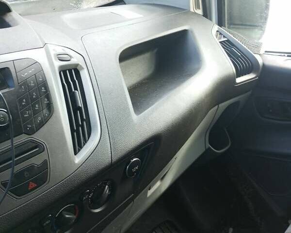 Білий Форд Транзит Кастом, об'ємом двигуна 2.2 л та пробігом 276 тис. км за 5500 $, фото 6 на Automoto.ua