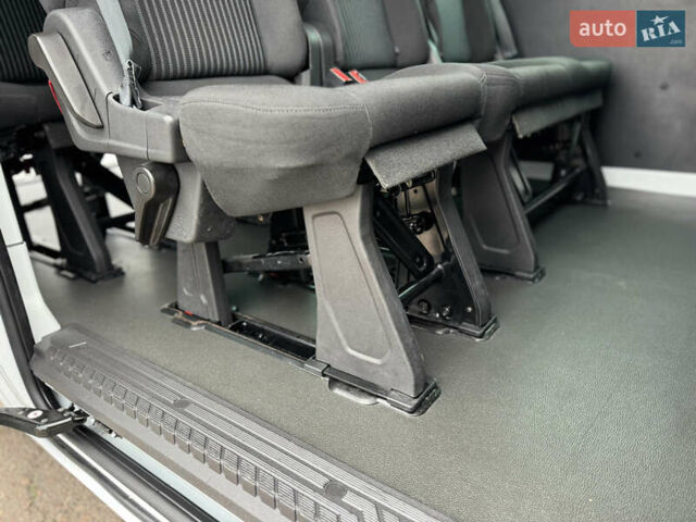 Білий Форд Транзит Кастом, об'ємом двигуна 2.2 л та пробігом 191 тис. км за 16800 $, фото 52 на Automoto.ua